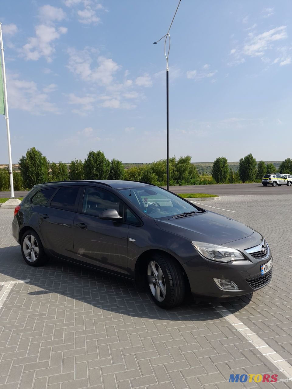 2011' Opel Astra photo #5