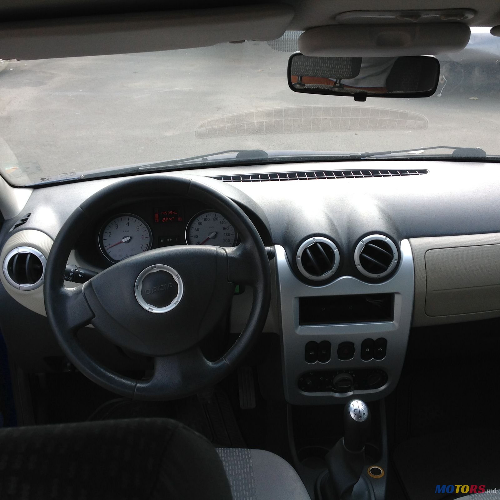 2009' Dacia Logan Mcv photo #2