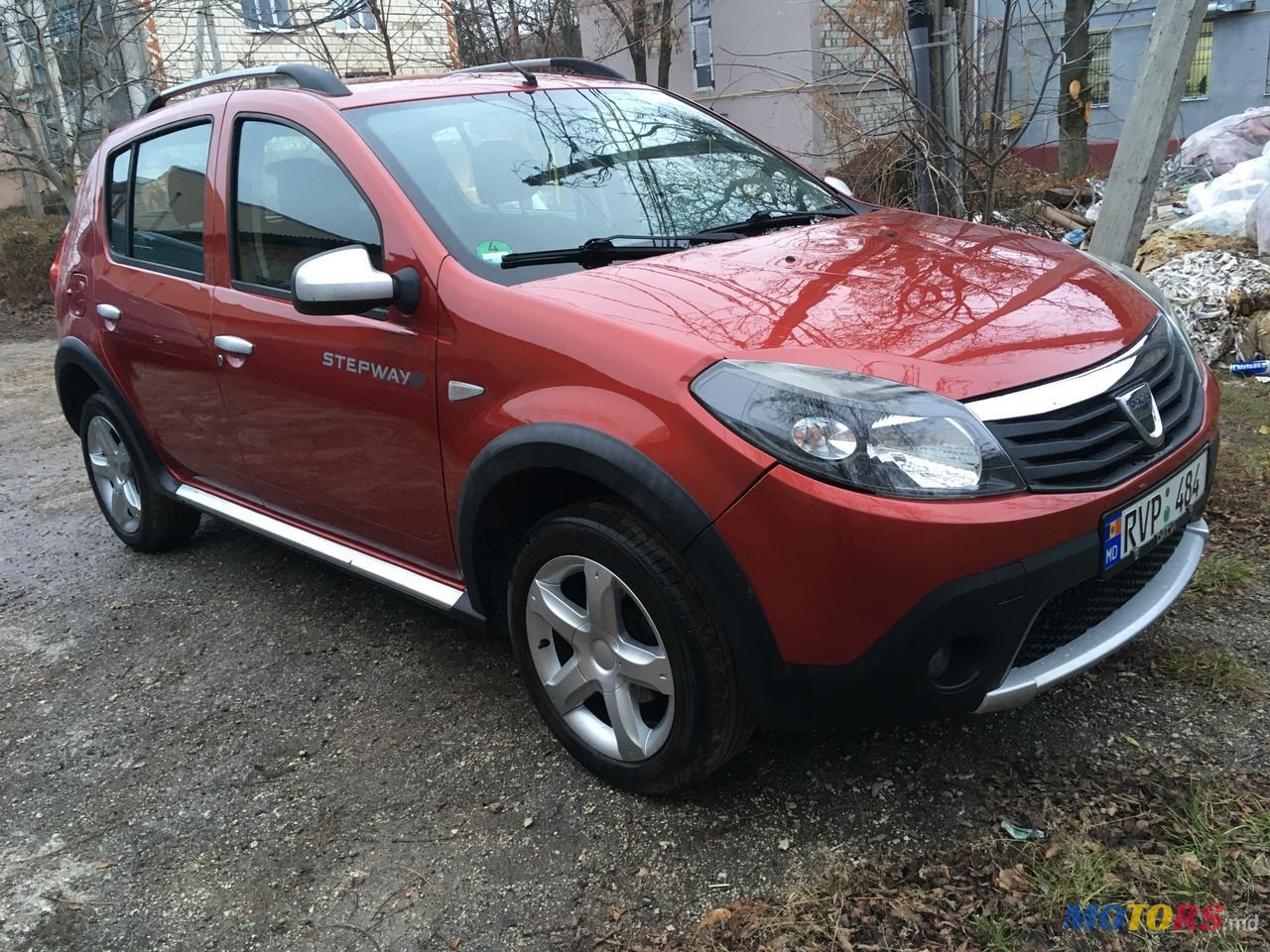 2012' Dacia Sandero photo #1