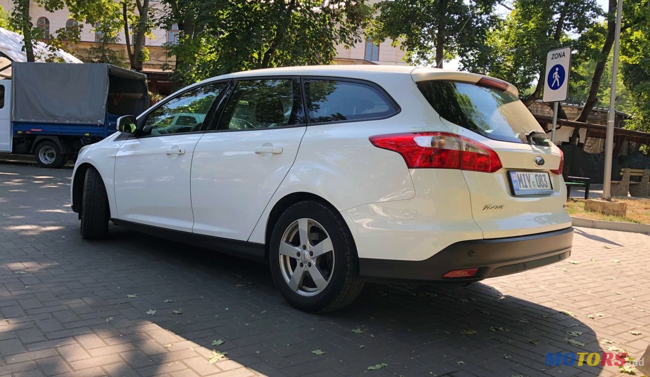 2013' Ford Focus photo #2