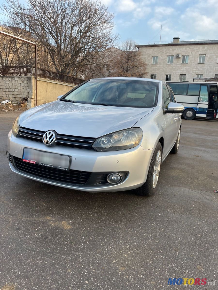 2009' Volkswagen Golf photo #1