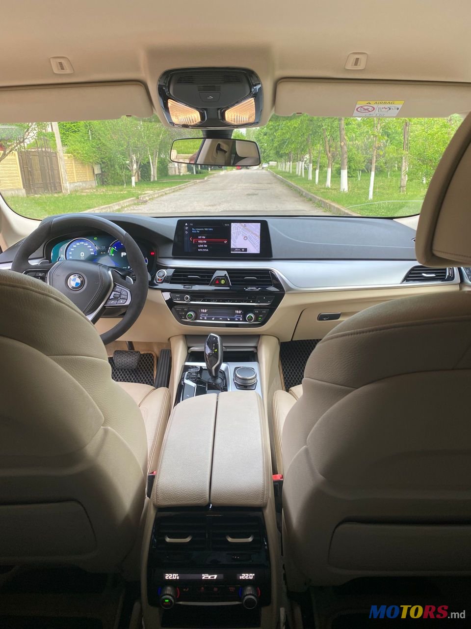 2017' BMW 5 Series photo #3