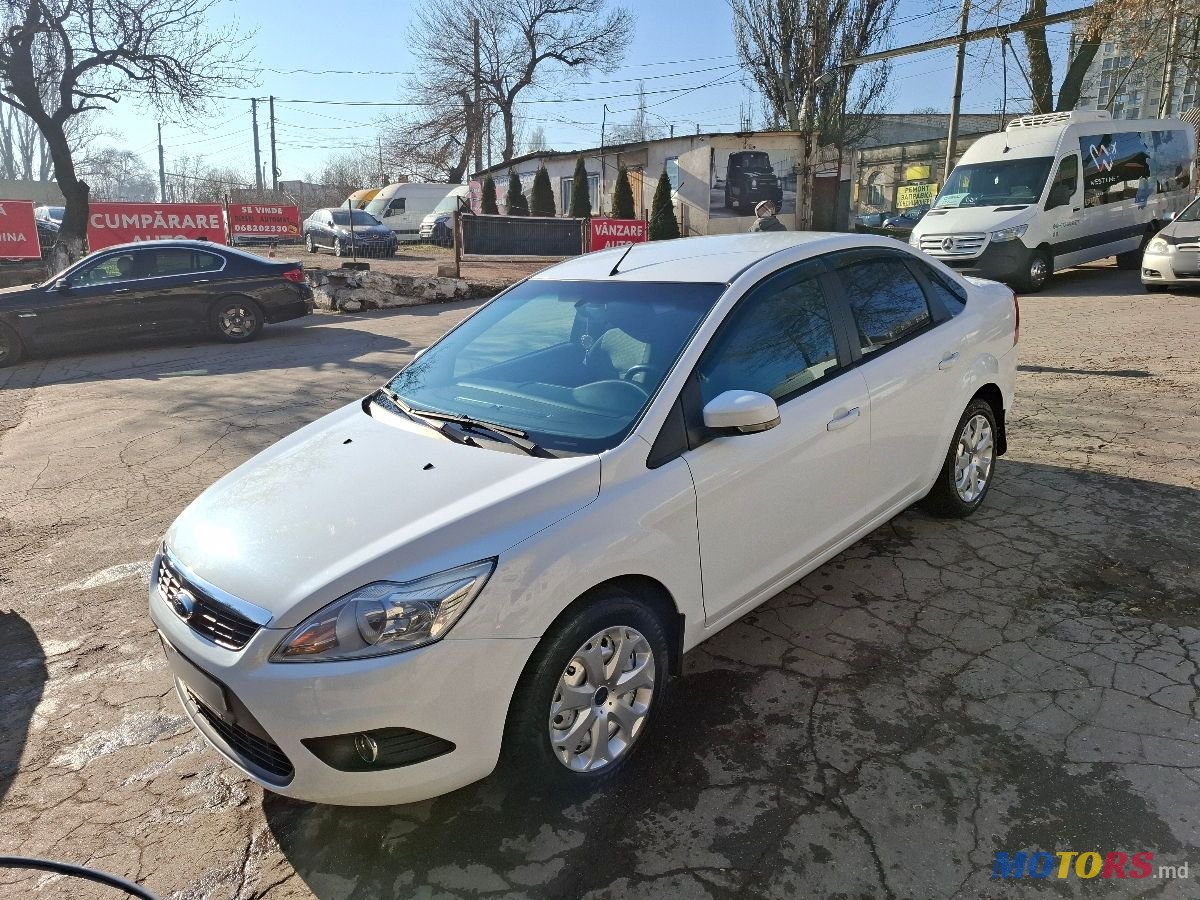 2011' Ford Focus photo #6