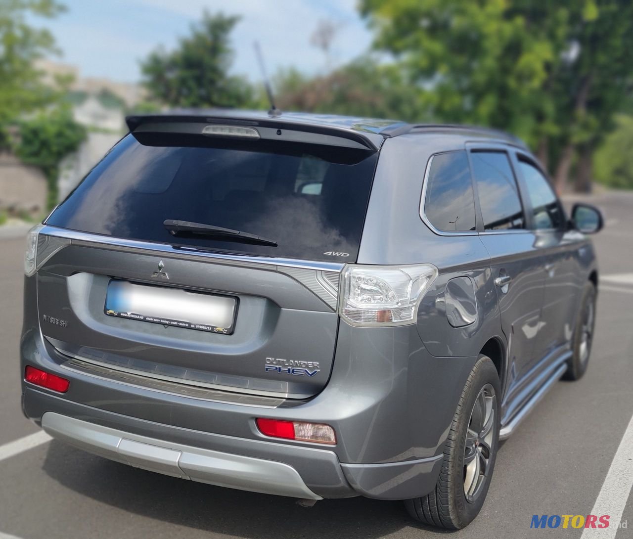 2014' Mitsubishi Outlander photo #4