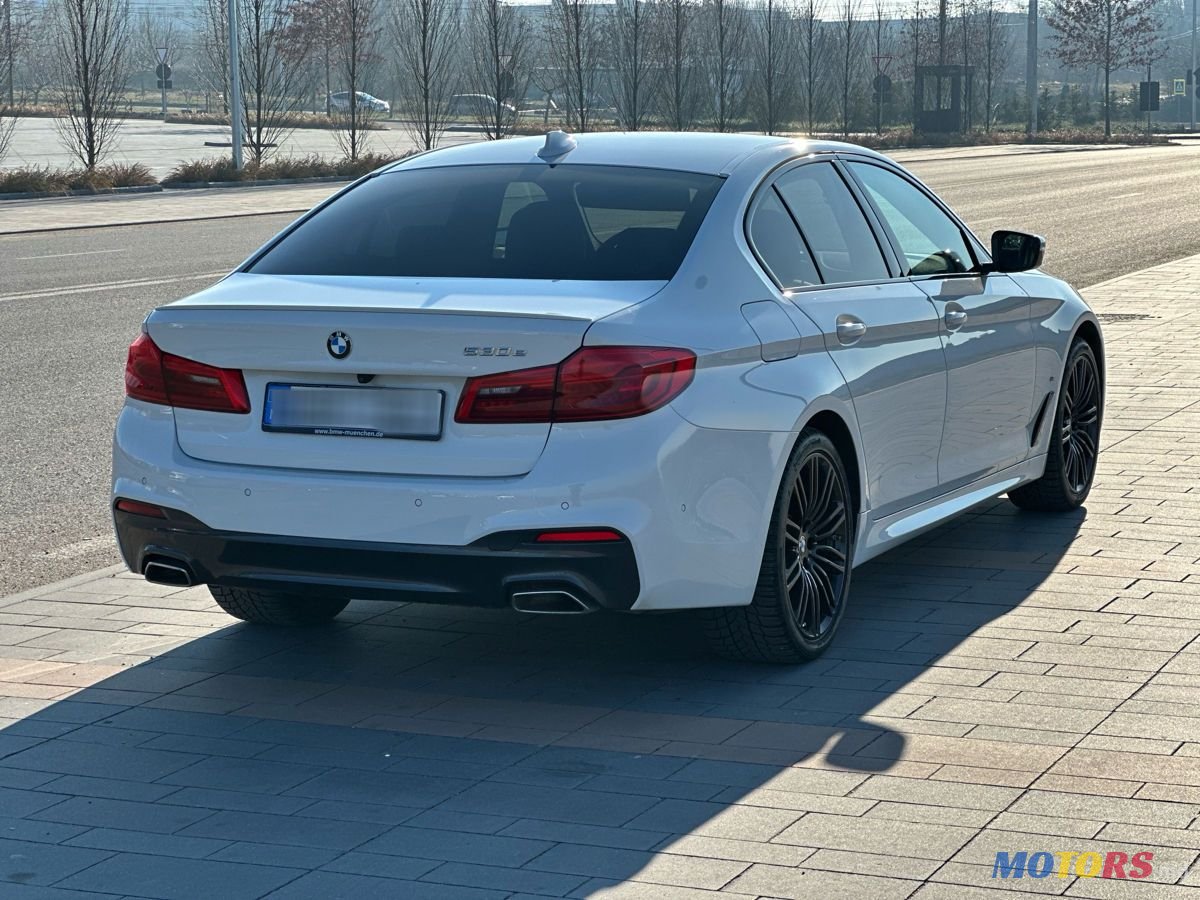 2020' BMW 5 Series photo #5