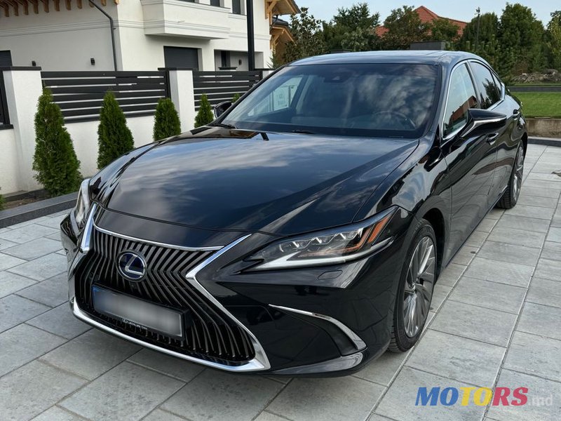 2021' Lexus Es Series photo #2