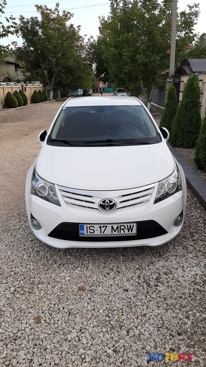 2012' Toyota Avensis photo #4