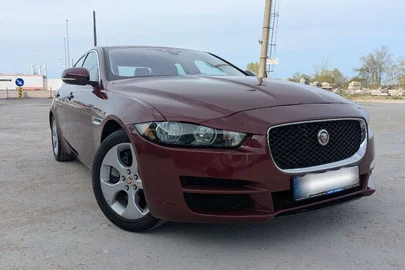 2016' Jaguar XE
