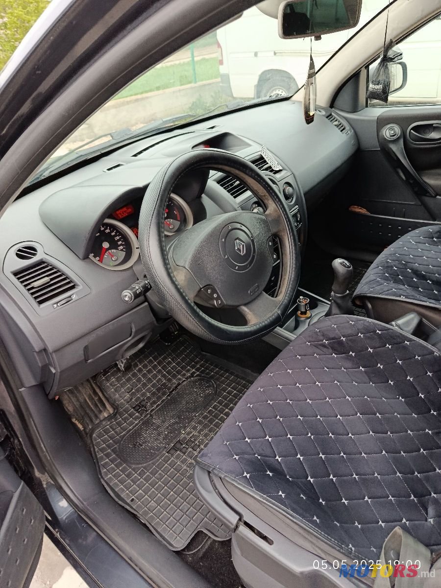 2005' Renault Megane photo #2