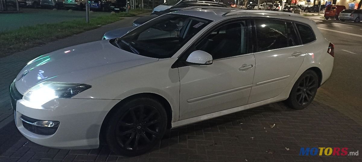 2012' Renault Laguna photo #5