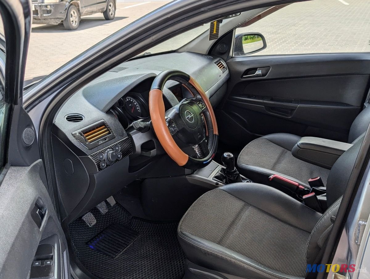 2006' Opel Astra photo #5