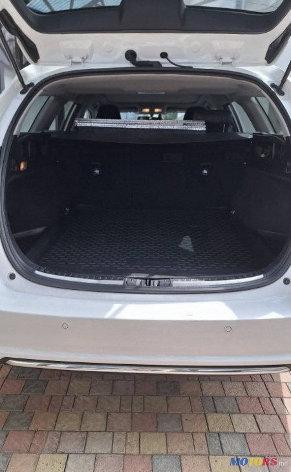 2015' Toyota Auris photo #3