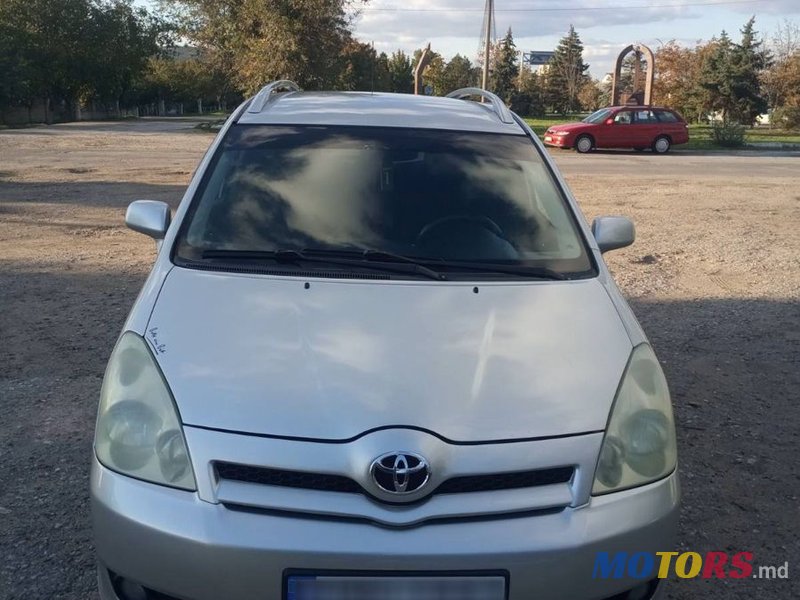 2005' Toyota Verso photo #6