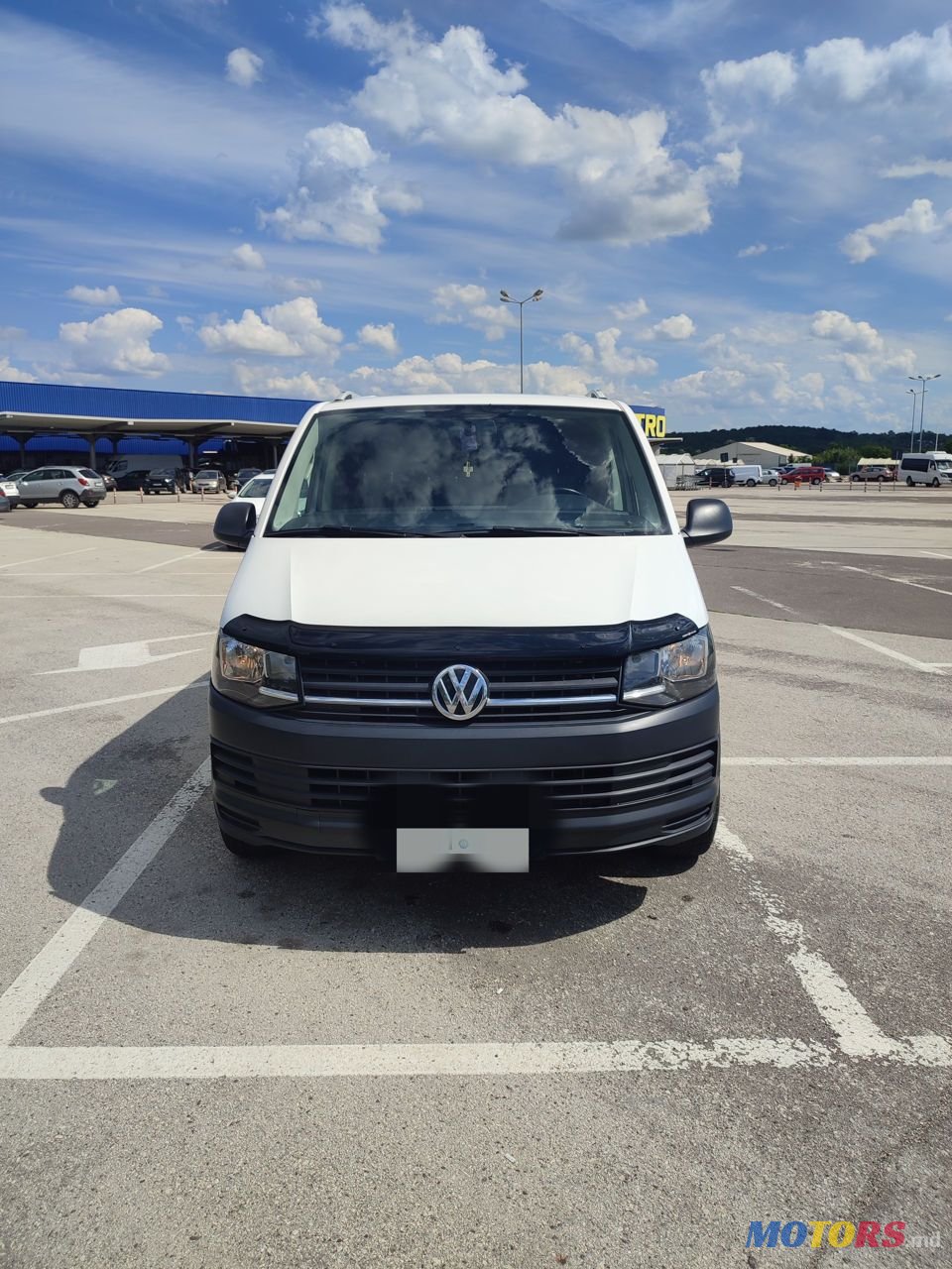 2015' Volkswagen Transporter photo #1