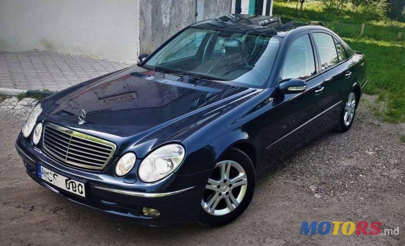 2004' Mercedes-Benz E photo #2