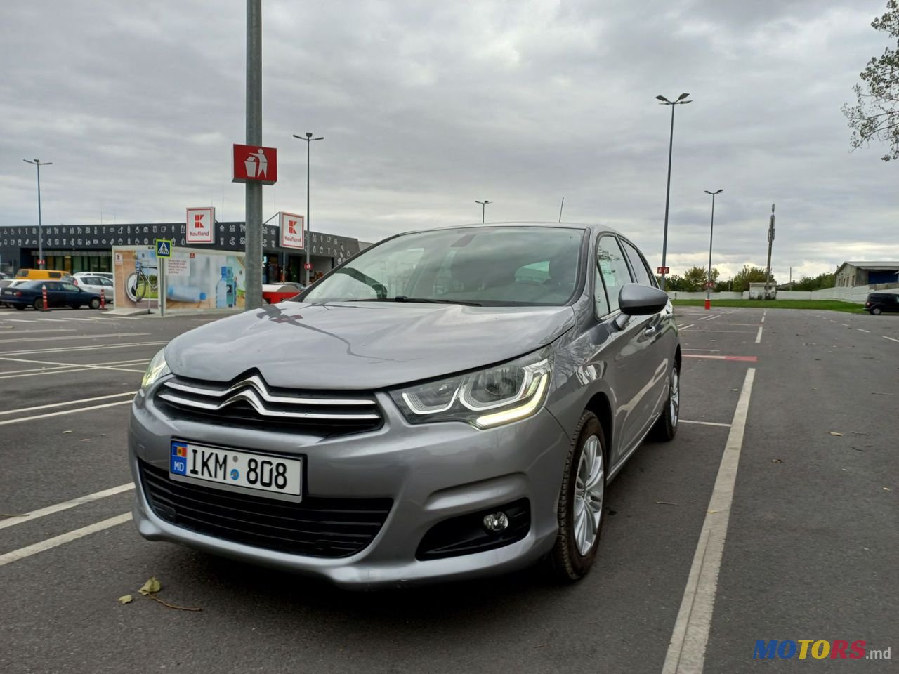 2016' Citroen C4 photo #1