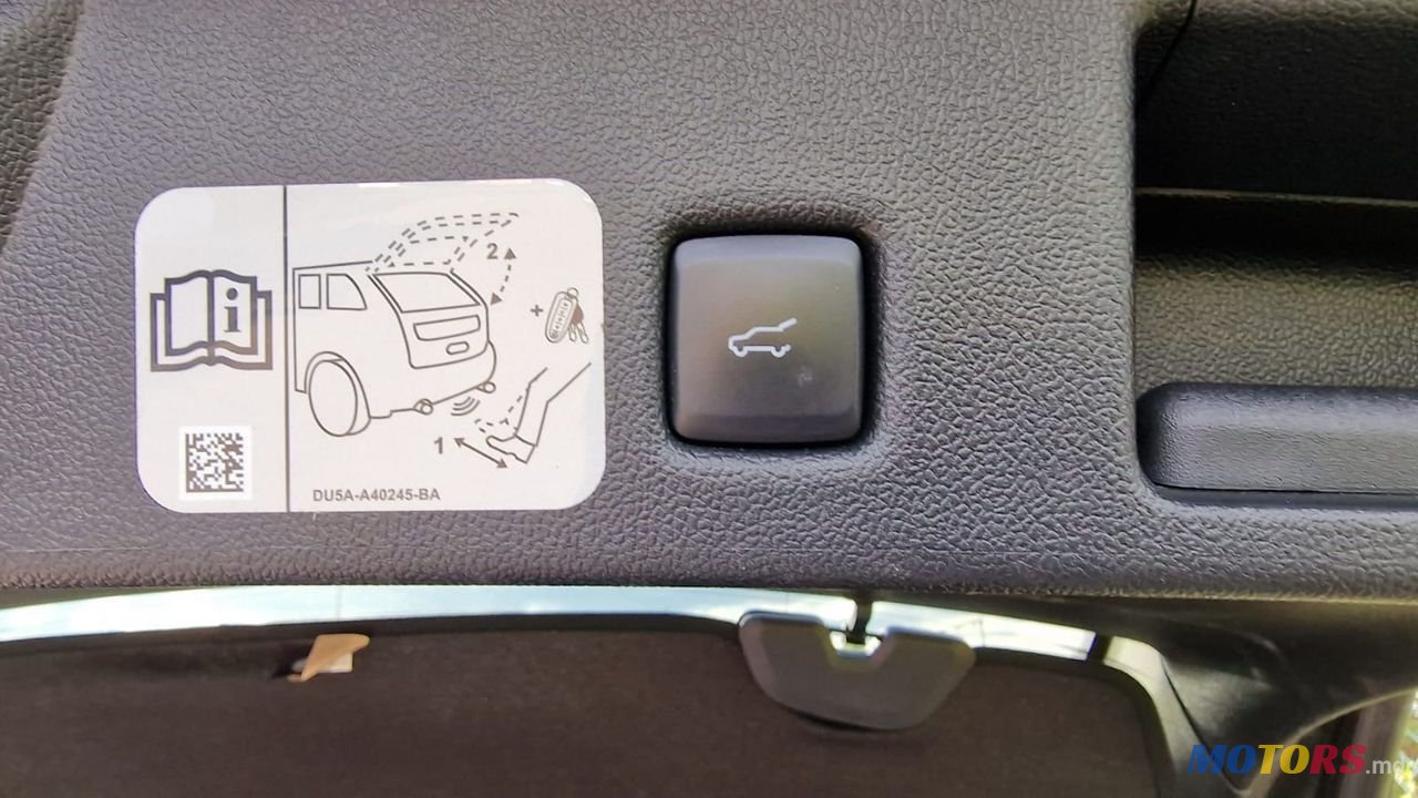 2020' Ford Kuga photo #6