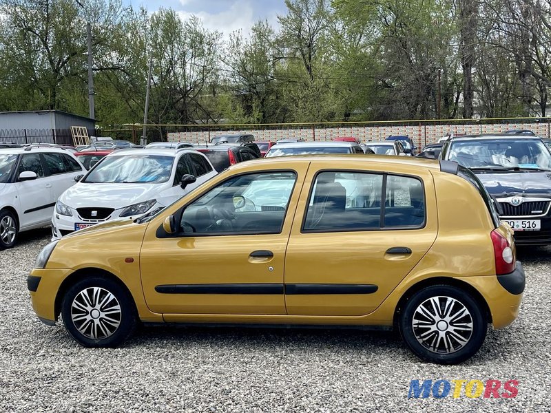 2002' Renault Clio photo #5