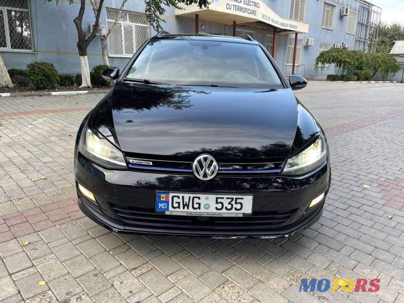 2014' Volkswagen Golf photo #3