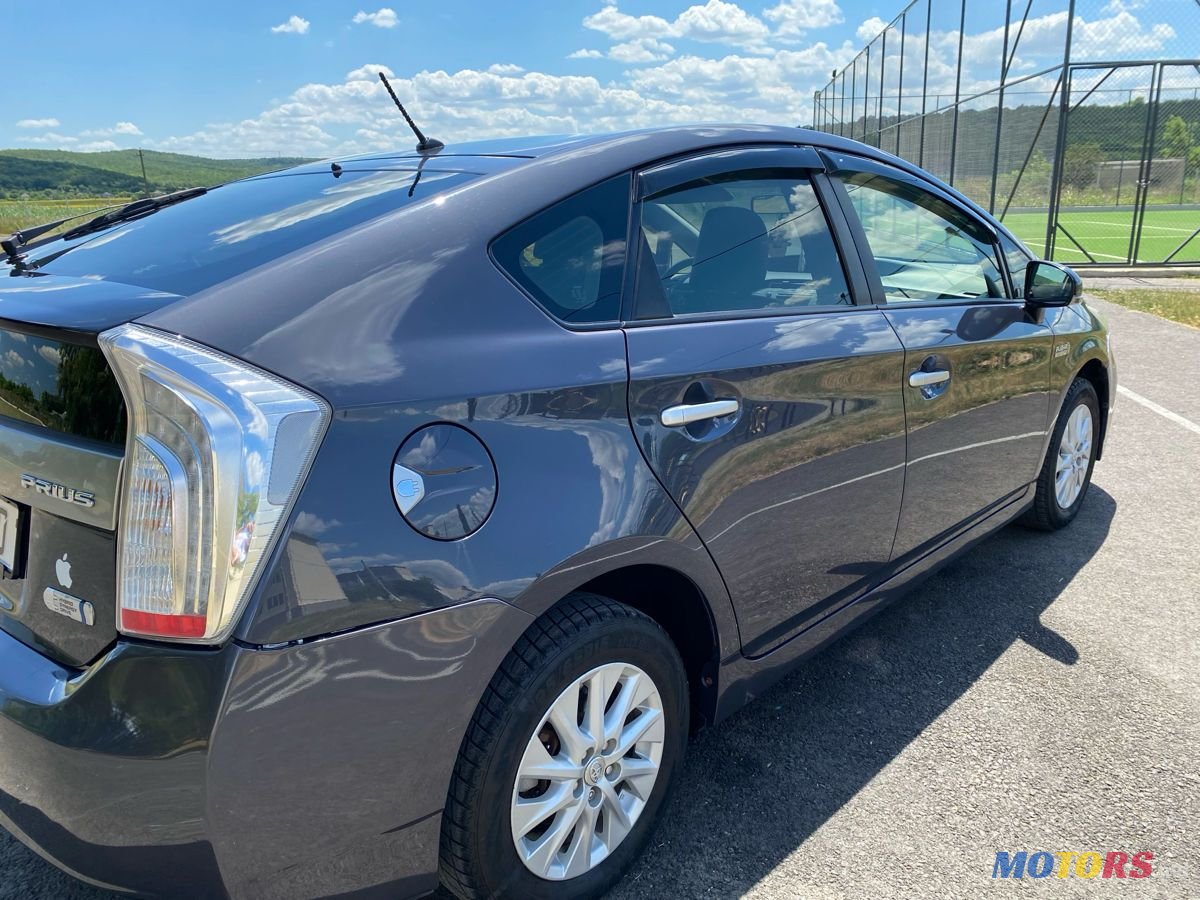 2014' Toyota Prius photo #4