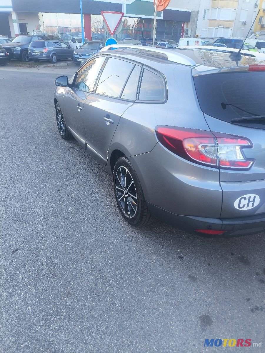 2013' Renault Megane photo #3