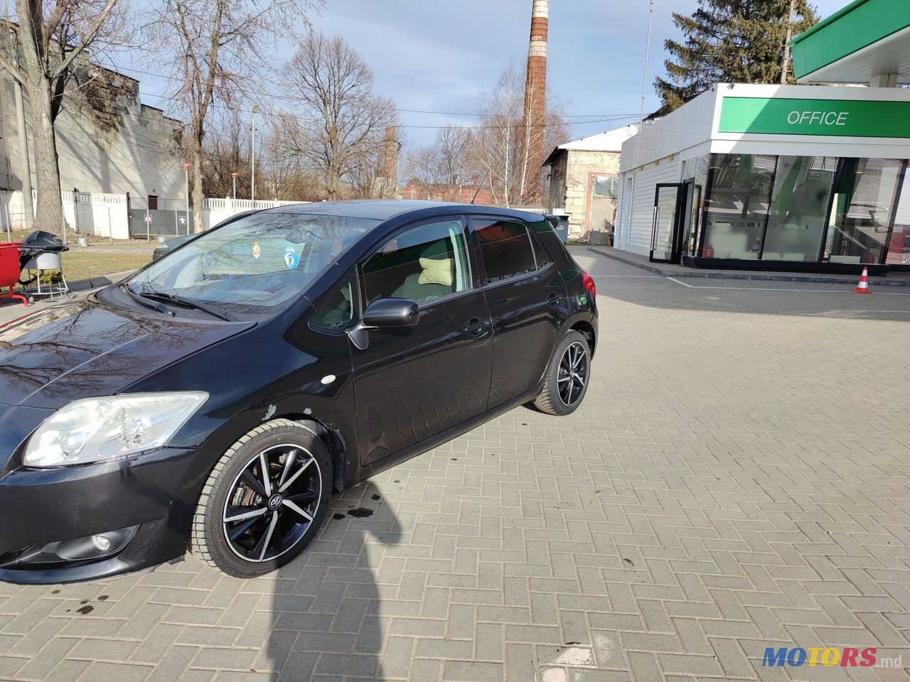 2007' Toyota Auris photo #2