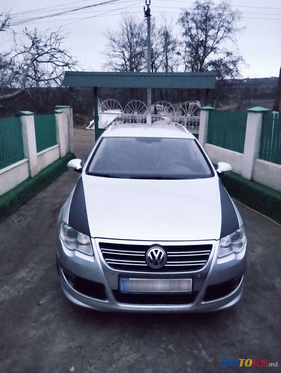 2010' Volkswagen Passat photo #1