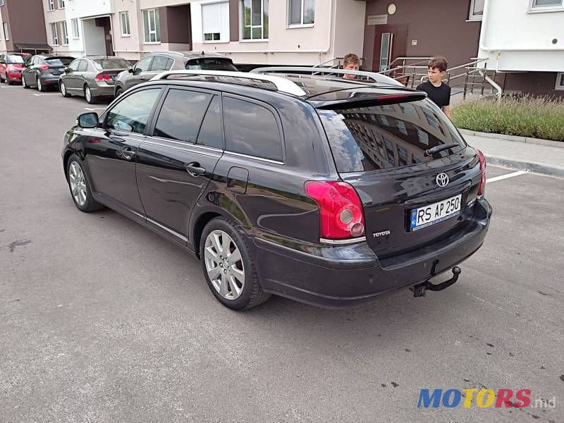 2008' Toyota Avensis photo #4