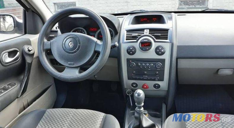 2005' Renault Megane photo #3