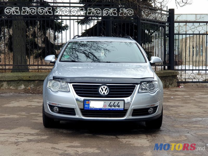 2009' Volkswagen Passat photo #1