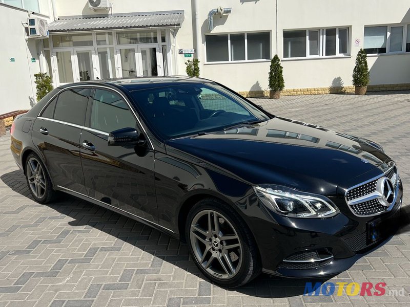 2015' Mercedes-Benz E-Class photo #3