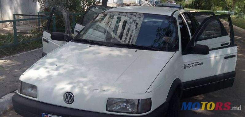 1990' Volkswagen Passat photo #1