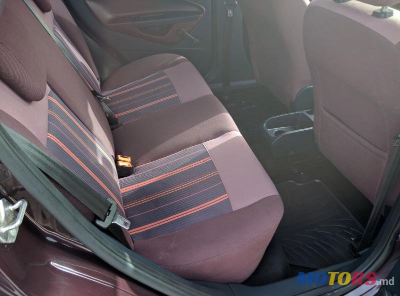 2010' Ford Fiesta photo #2