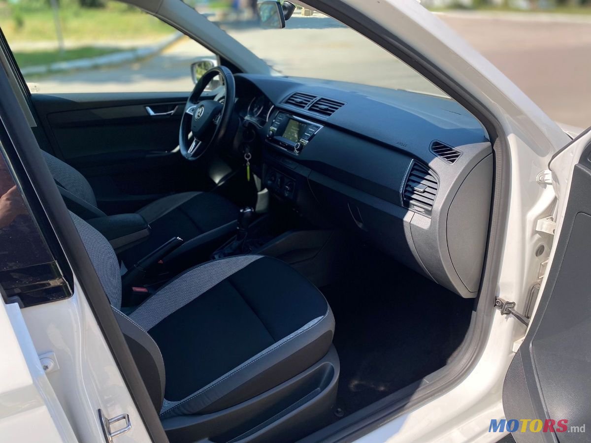 2016' Skoda Fabia photo #5