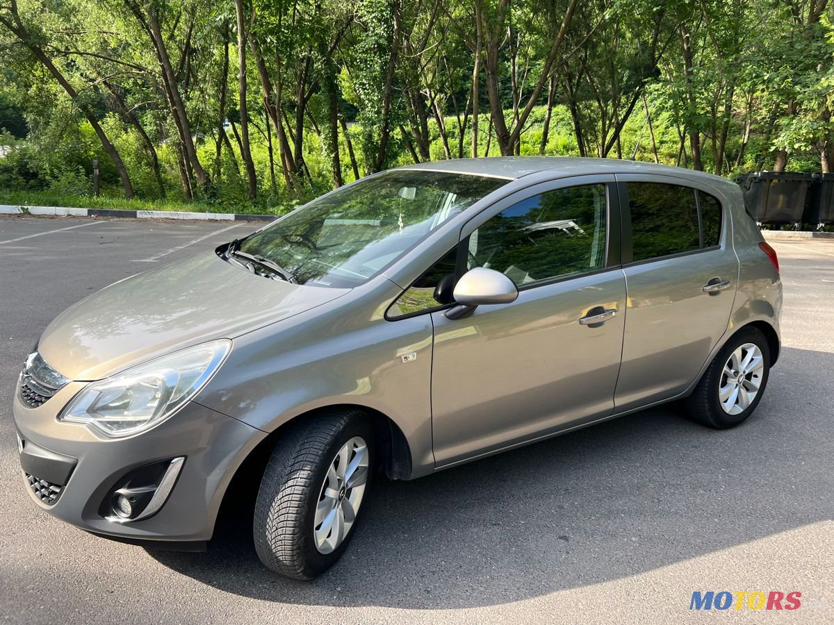 2014' Opel Corsa photo #3