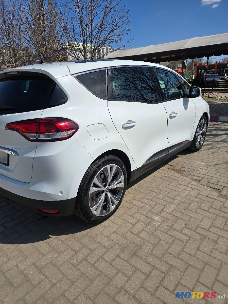 2018' Renault Scenic photo #1