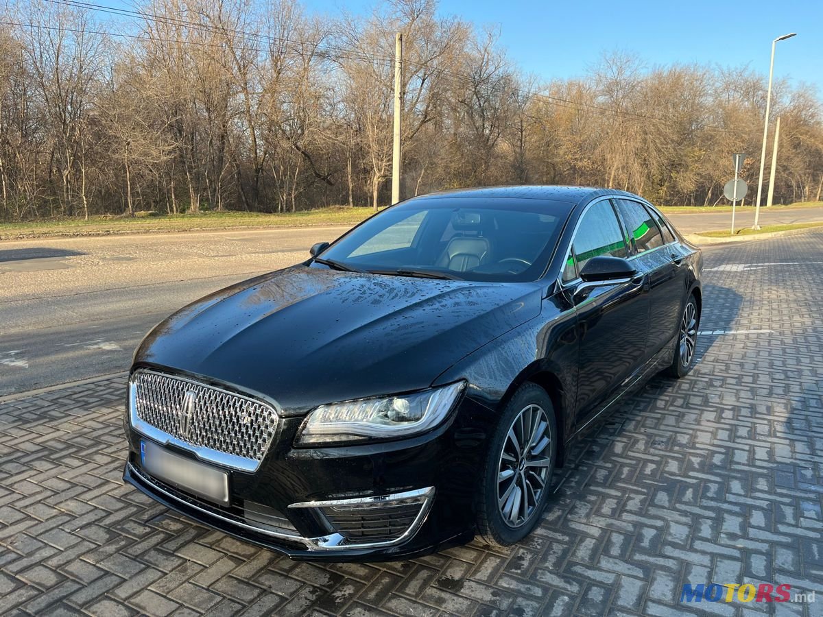 2017' Lincoln MKZ photo #3