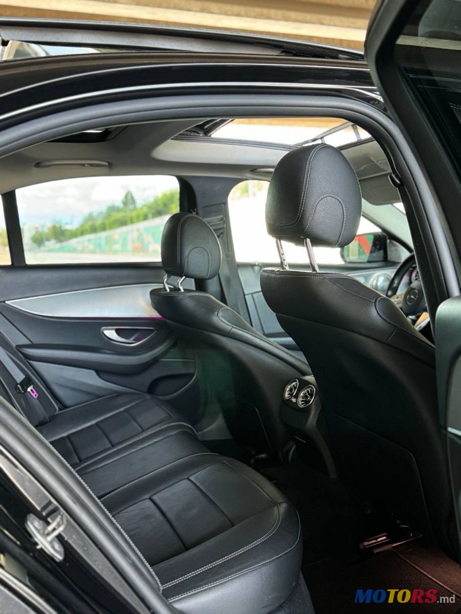 2017' Mercedes-Benz E-Class photo #6