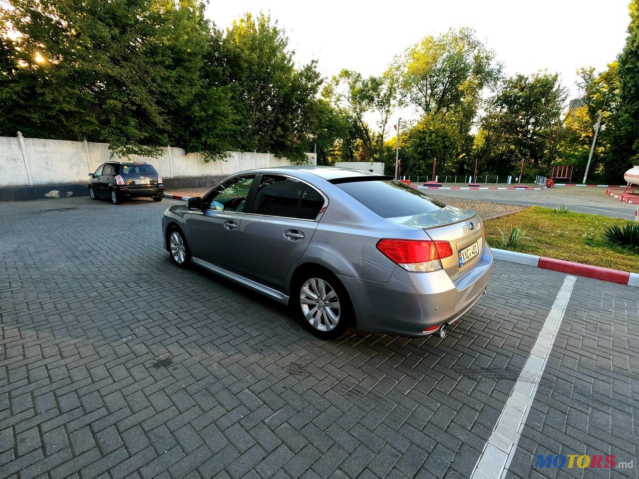2010' Subaru Legacy photo #4