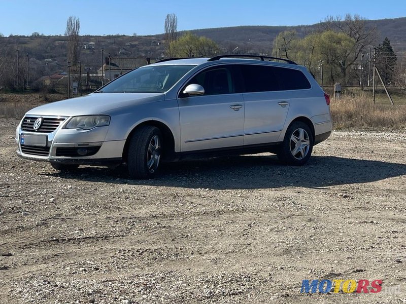 2008' Volkswagen Passat photo #4