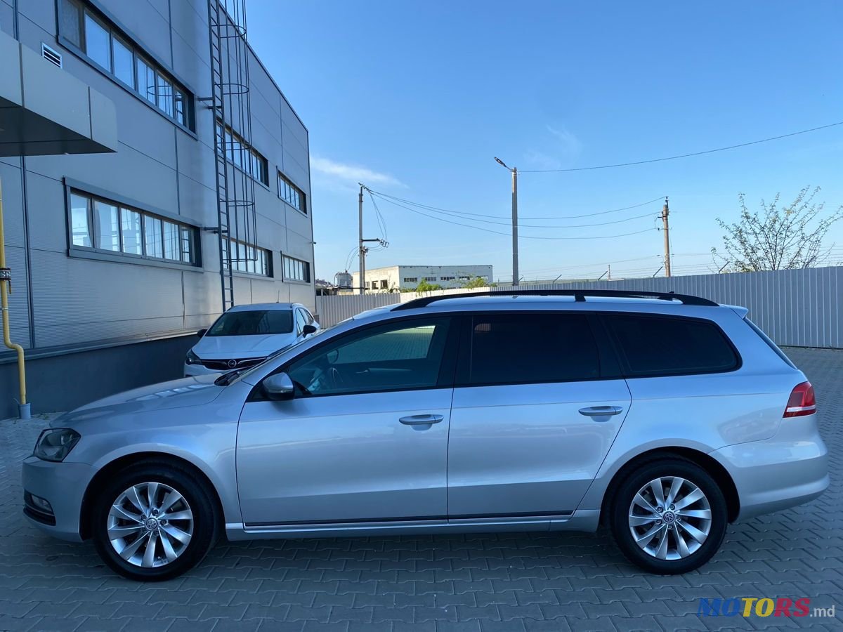 2012' Volkswagen Passat photo #3