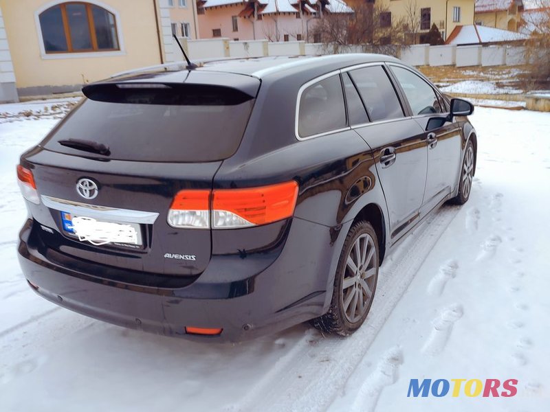 2014' Toyota Avensis photo #4