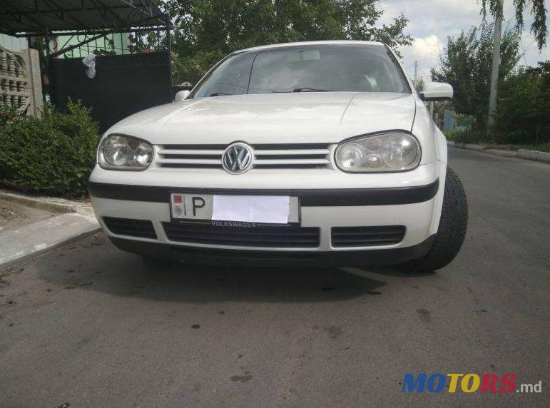 2001' Volkswagen Golf photo #1