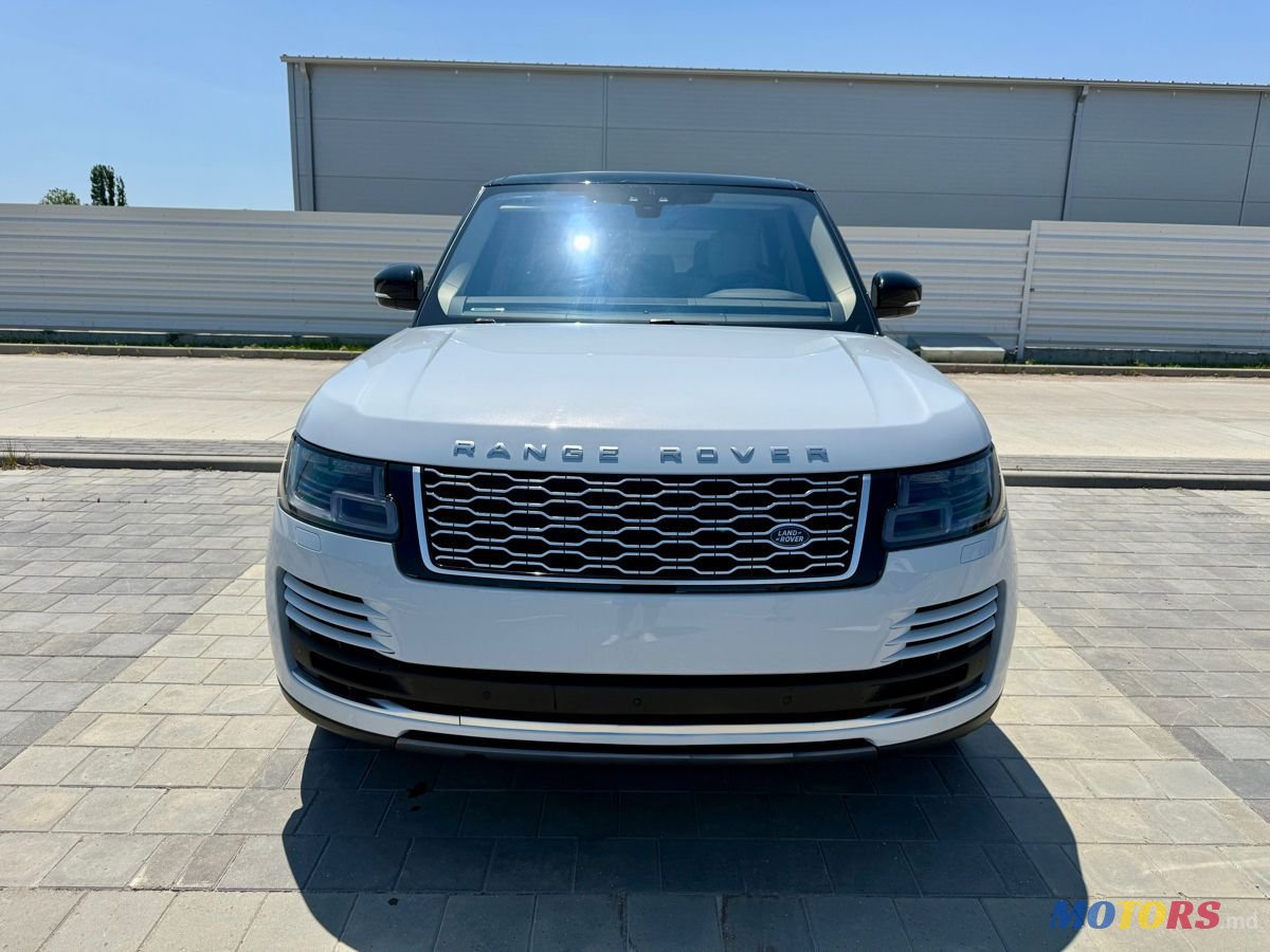 2020' Land Rover Range Rover photo #2