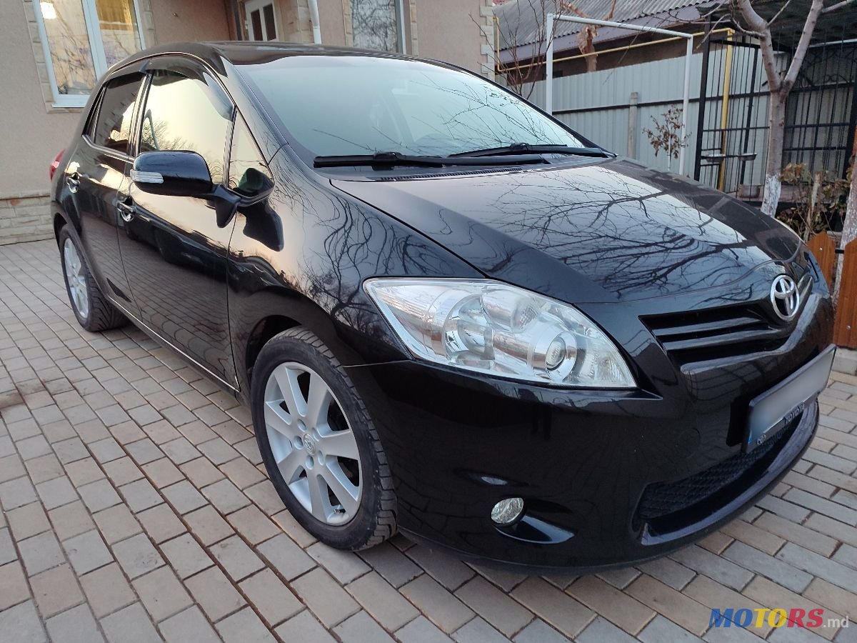 2010' Toyota Auris photo #1