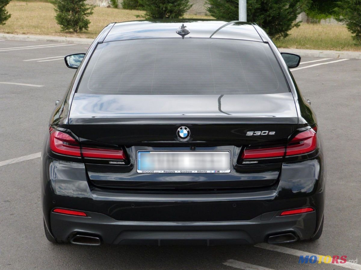 2020' BMW 5 Series photo #5