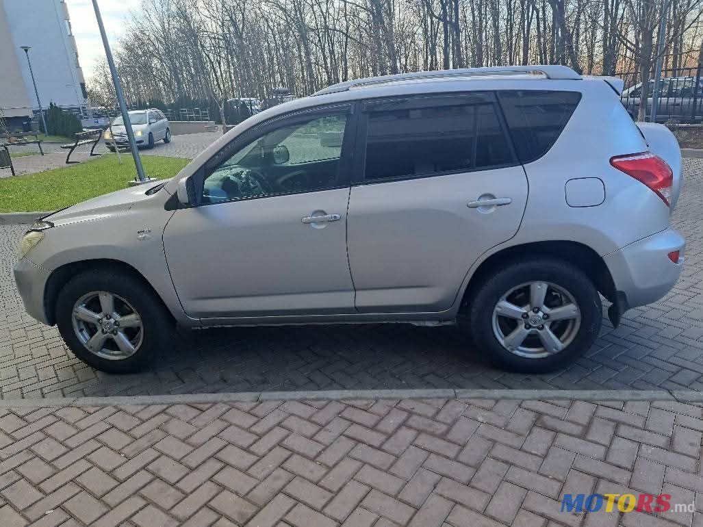 2006' Toyota RAV4 photo #2