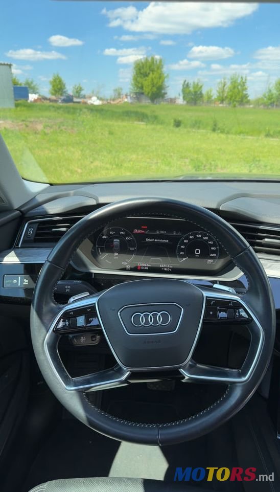 2021' Audi e-tron photo #5