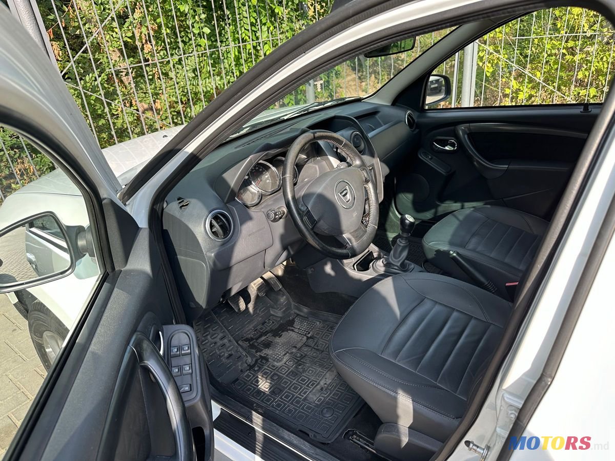 2014' Dacia Duster photo #6