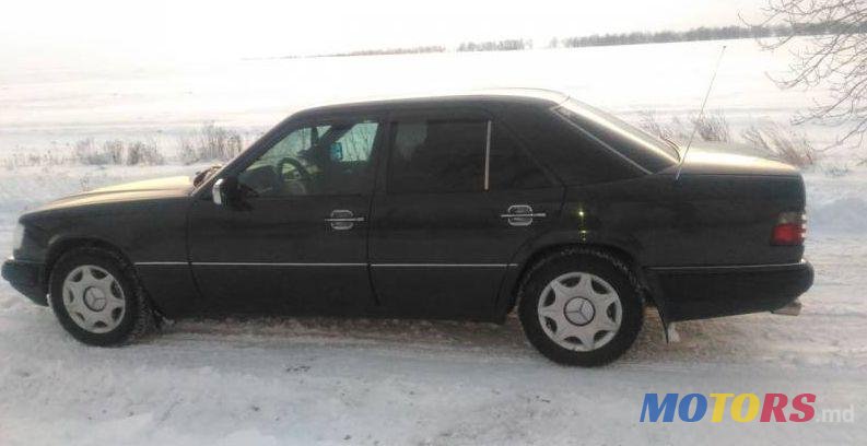 1994' Mercedes-Benz 124 photo #1